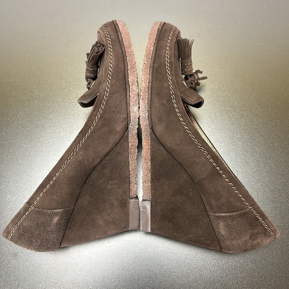 Stuart Weitzman Brown Suede Tassel Wedge Heel Sz 6.5 Made in Spain Slip On - Picture 9 of 12